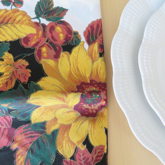 Vintage 1980s Fall Radiance 70" Round Table Cloth With Sunflowers - Picture 2 of 7